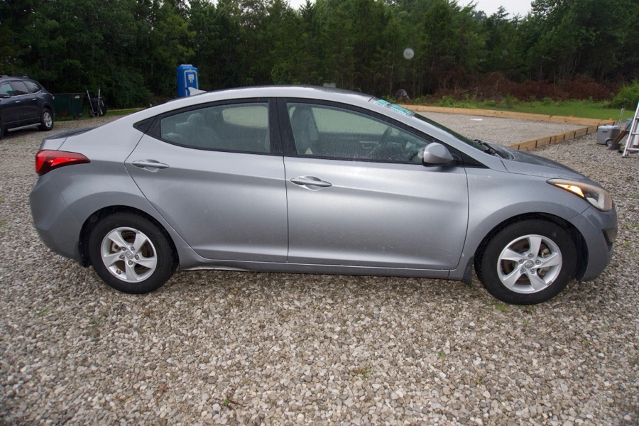 Silver Hyundai Elantra, side profile