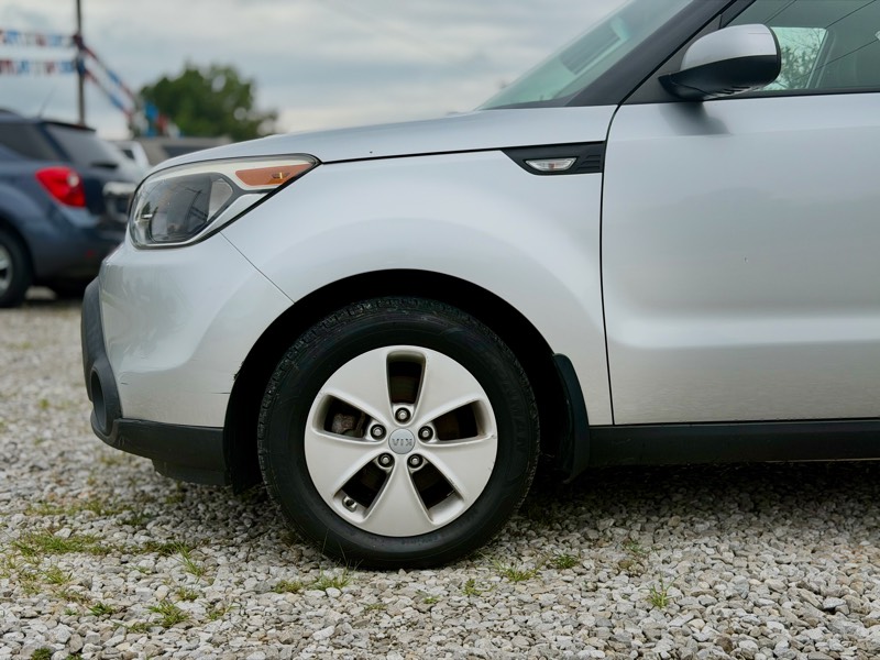 2014 Kia Soul driver's side